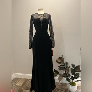 Monique Lhuillier - Black lace illusion gown